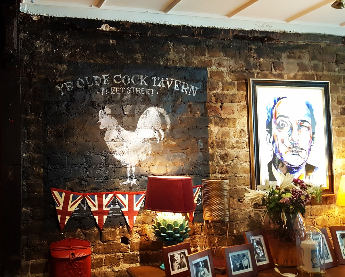 ye olde cock tavern interior decorations