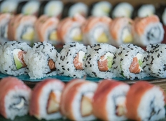 7 Unconventional Pairings For Your Next Sushi & Drinks Night